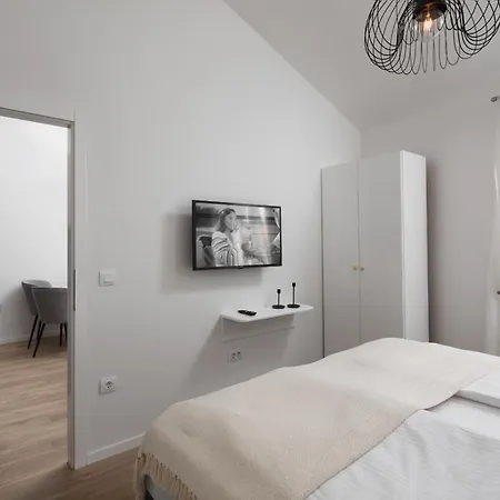 Apartment Mark's Seaview By Irundo Rovinj